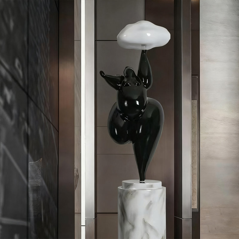 Dekorativ skulptur af glasfiber i skyløftende stil